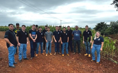 ESTUDANTES DO CURSO DE AGRONOMIA TIVERAM UMA A AULA PRÁTICA DE BOTÂNICA